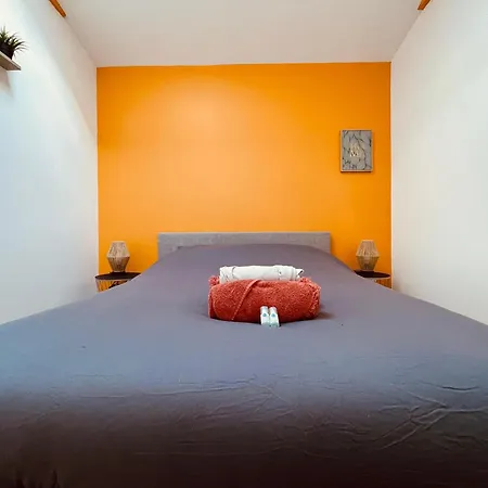 Apartment Diamonds -300 *
